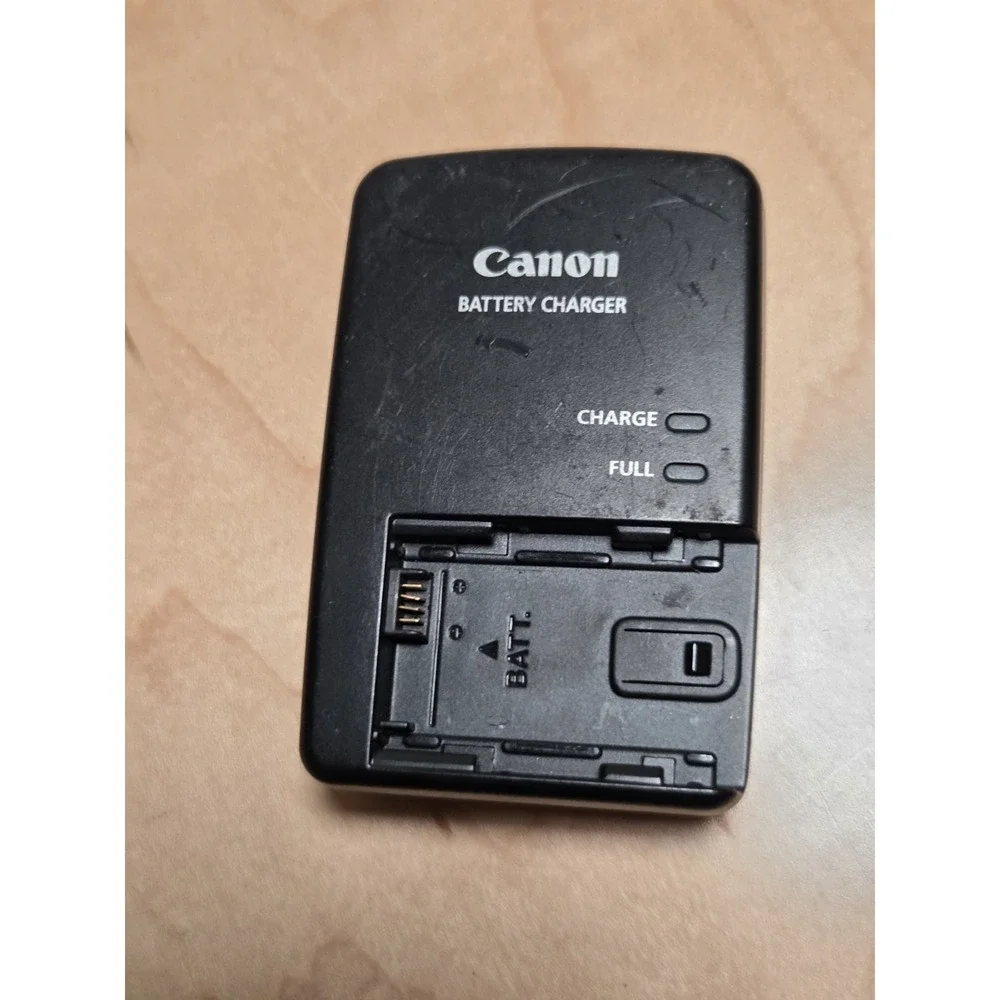 Genuine Original Canon CG-800 Charger for VIXIA HF G70 XA15 XA11 XA45 XA40 XA55